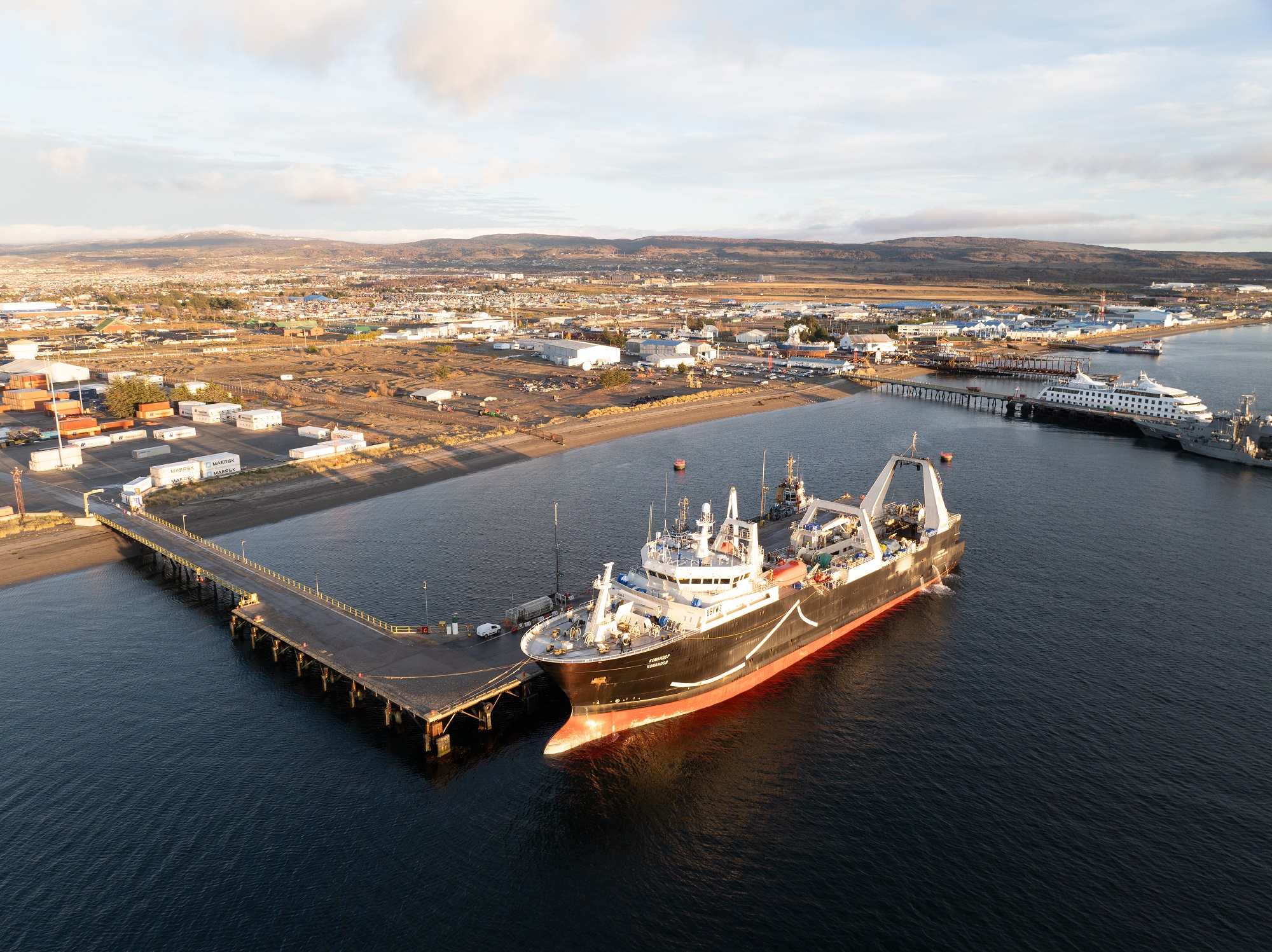 Muelle Mardones - Komandor