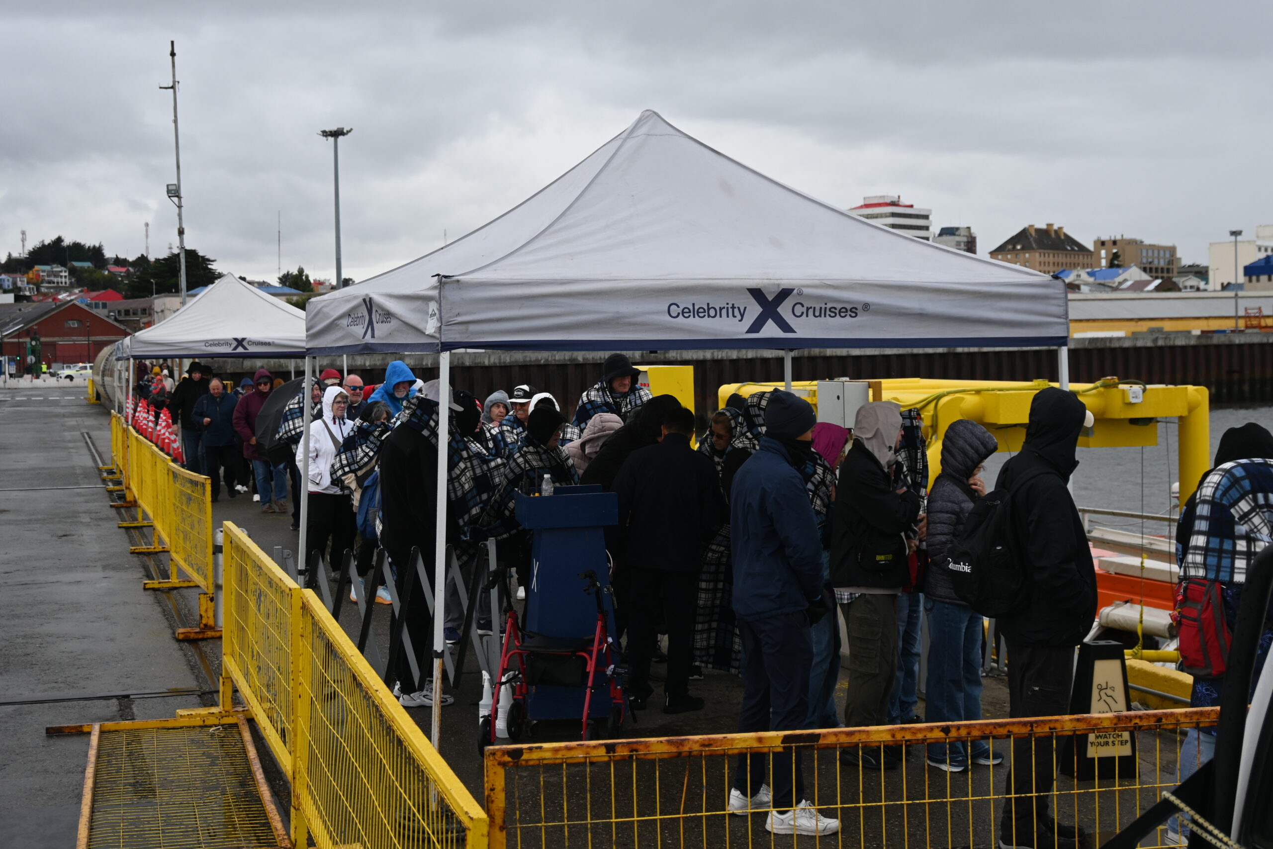 Movimiento Pasajeros Celebrity Equinox - Prat